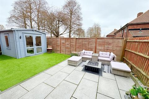Henville Close, Gosport PO13 2 bed ground floor flat for sale