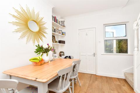 William Street, Tunbridge Wells, Kent 2 bed semi