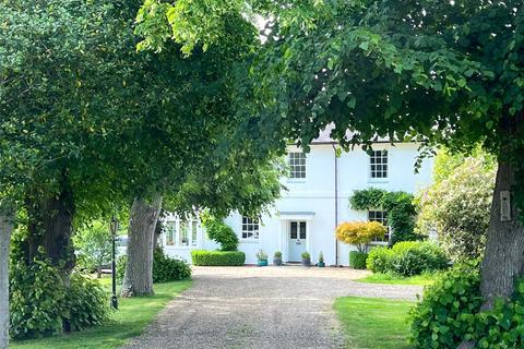 Ray Lane, Lingfield RH7 7 bed link detached house for sale