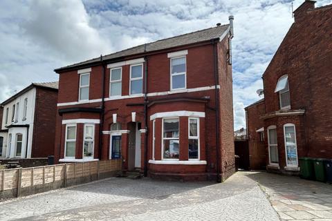 Virginia Street, Southport PR8 4 bed semi