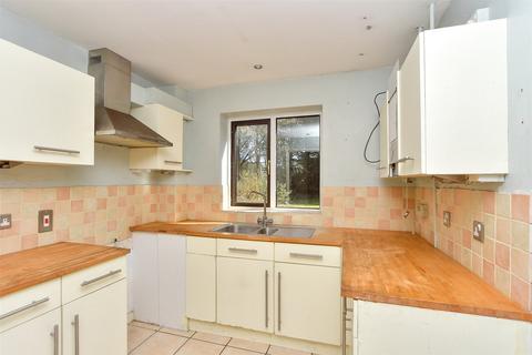 Beaumont Davey Close, Faversham, Kent 3 bed link detached house for sale