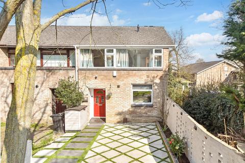 Wickhay, Basildon, Essex 4 bed end of terrace house for sale