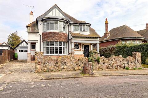 East Clacton CO15 4 bed detached house for sale