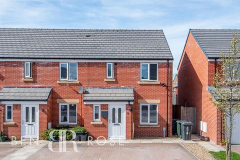 Fylde Crescent, Hesketh Bank PR4 3 bed end of terrace house for sale