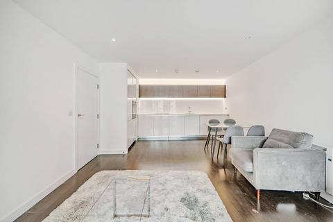 Pump House Crescent, Brentford, TW8 1 bed flat for sale
