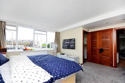 Clifton Place, Hyde Park Square... 1 bed flat for sale