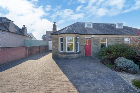 90 Duddingston Park, Edinburgh, EH15 1JZ 3 bed semi