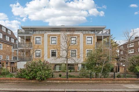 Albany Court, London W4 2 bed flat for sale