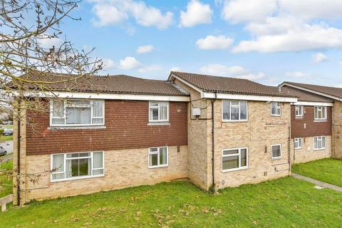 Kingston Road, Leatherhead KT22 1 bed ground floor flat for sale