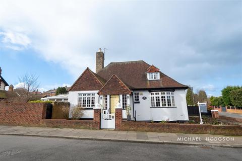 Linden Road, Ashbrooke, Sunderland 3 bed detached bungalow for sale