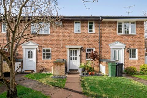 Nash Gardens, Surrey RH1 2 bed terraced house for sale