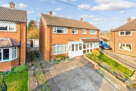 Edgar Road, Kemsing, Sevenoaks, Kent 3 bed semi