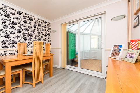 Edgar Road, Sevenoaks TN15 3 bed semi