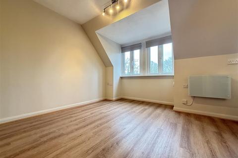 Coulsdon Road, Coulsdon Studio for sale