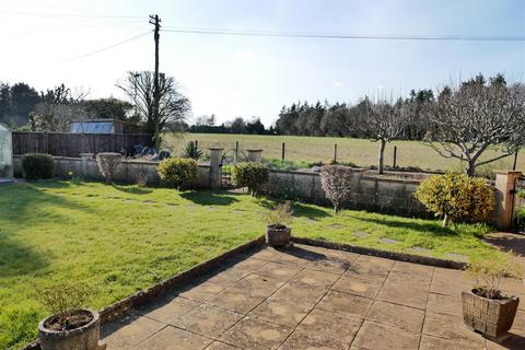 Old Road, Studley, Calne 2 bed detached house for sale