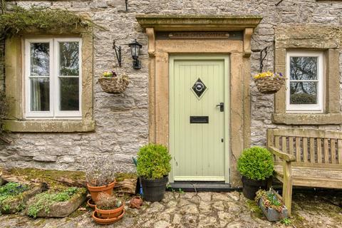 Litton, Buxton 3 bed terraced house for sale
