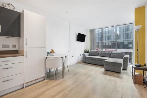 17 Sutton Court Road, Sutton 1 bed apartment for sale
