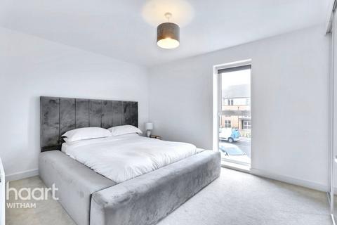 Lancaster Avenue, Maldon 1 bed apartment for sale