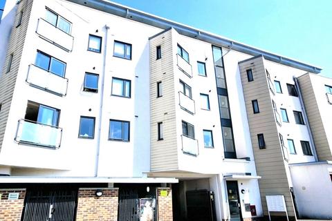 Victory Park Road, Surrey KT15 1 bed flat for sale