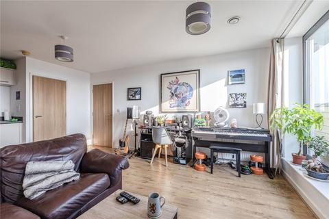 Victory Park Road, Surrey KT15 1 bed flat for sale