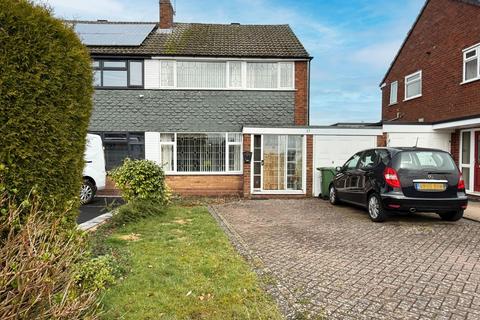 Mayhurst Road, Hollywood, B47 5QG 3 bed semi