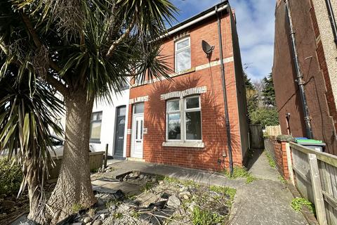 Vicarage Lane, Blackpool FY4 3 bed semi