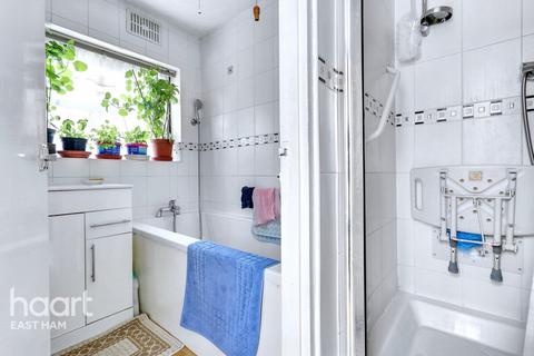 Sixth Avenue, London 3 bed terraced house for sale