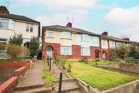 Ipswich Road, Colchester, Essex, CO4 3 bed semi