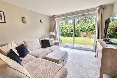 Ferndown 2 bed flat for sale