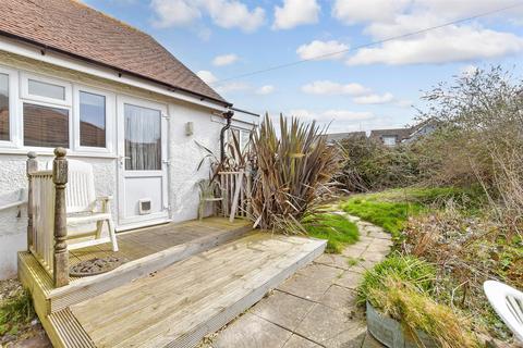 Norfolk Way, Bognor Regis, West Sussex 2 bed chalet for sale