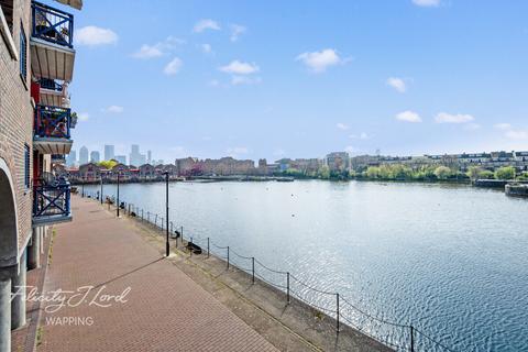 Newlands Quay, LONDON 2 bed flat for sale
