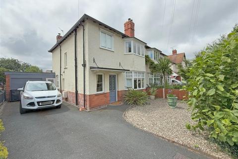 Armoury Gardens, Shrewsbury 3 bed semi