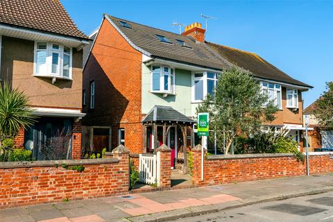 Westbourne Avenue, Worthing, West... 5 bed semi