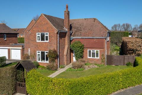 Nettleton Avenue, Tangmere, PO20 4 bed detached house for sale