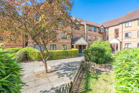 Deanery Close, London, N2 1 bed apartment for sale