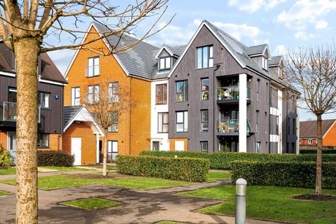Huxley Drive, Hurst Green, Oxted, RH8 2 bed flat for sale