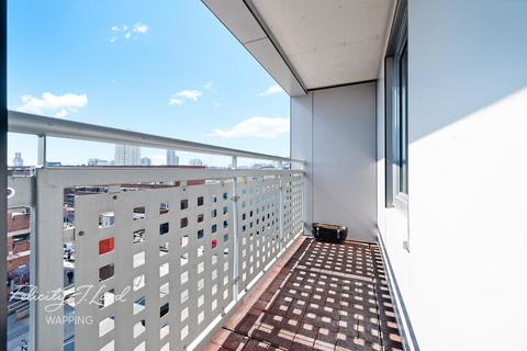 Commercial Road, LONDON 2 bed flat for sale
