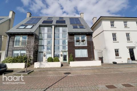 5 bedroom semi-detached house for sale