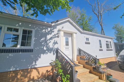 Bromyard HR7 2 bed park home for sale