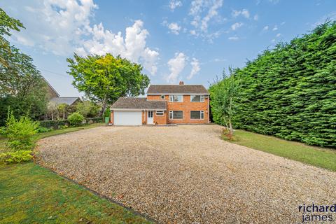 Hollow Way, Bradenstoke, SN15 4 bed detached house for sale