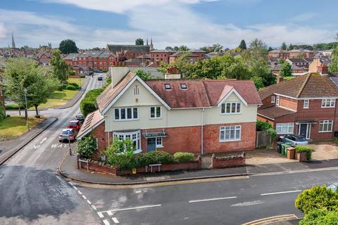 Sunnyside Road, Worcester, WR1 5 bed detached house for sale