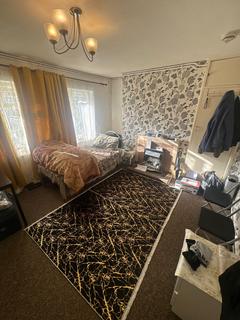 London, E17 1 bed flat for sale