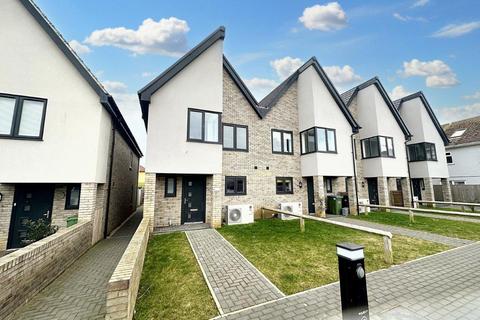 Second Road, Peacehaven, BN10 7JP 3 bed end of terrace house for sale