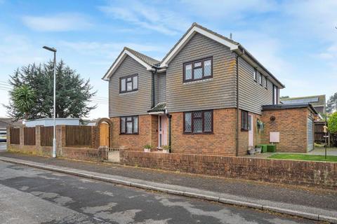 Greenhill Way, Peacehaven, BN10 7UL 4 bed detached house for sale