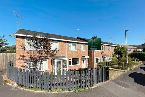 Glendale Avenue, Kenilworth 3 bed end of terrace house for sale