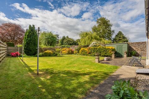 Melville Terrace, Stirling, FK8 3 bed flat for sale