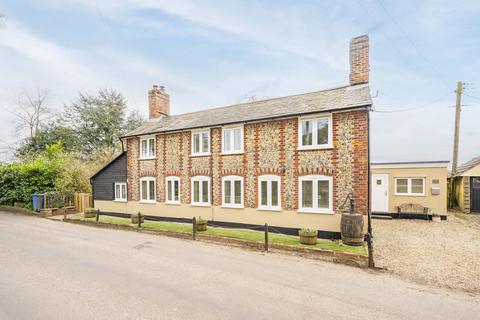 Brick Kiln Hill, Sudbury CO10 4 bed cottage for sale