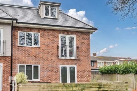 Lectern Court, Wimborne Road West... 2 bed flat for sale