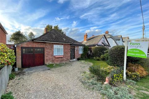 Moorfield Road, Woodbridge, Suffolk... 3 bed bungalow for sale