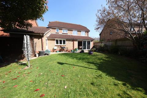 Victory Close, Chafford Hundred 4 bed detached house for sale